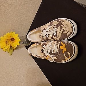 Vans Van Doren Hawaiian floral lace up sneakers unisex
